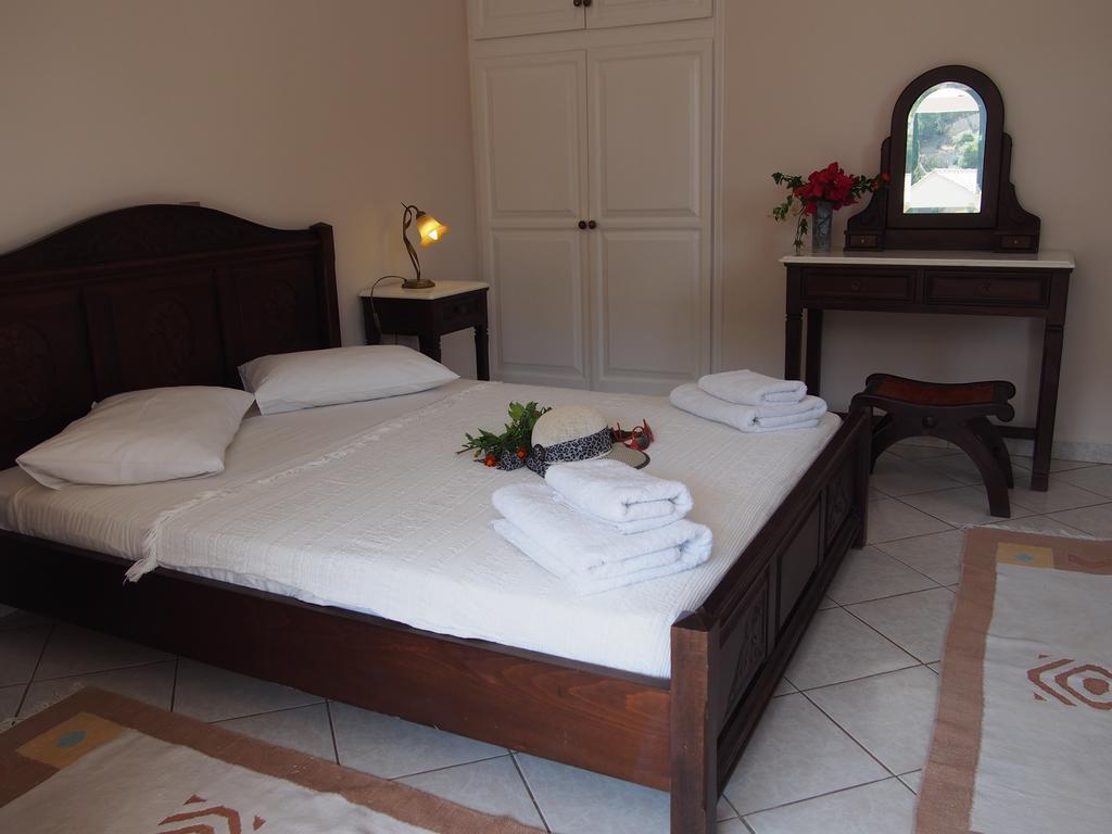 Eolos Apartments With Private Parking Agios Nikitas Exterior photo
