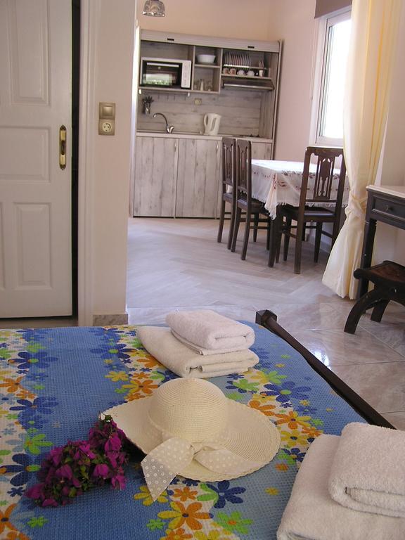 Eolos Apartments With Private Parking Agios Nikitas Exterior photo